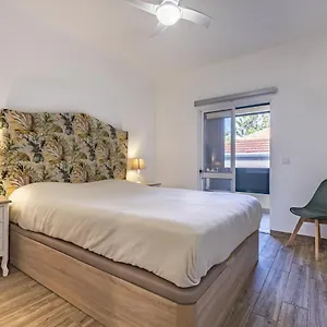 https://apartment-in-the-historical-center-of-funchal-al.madeira-islandshotels.com